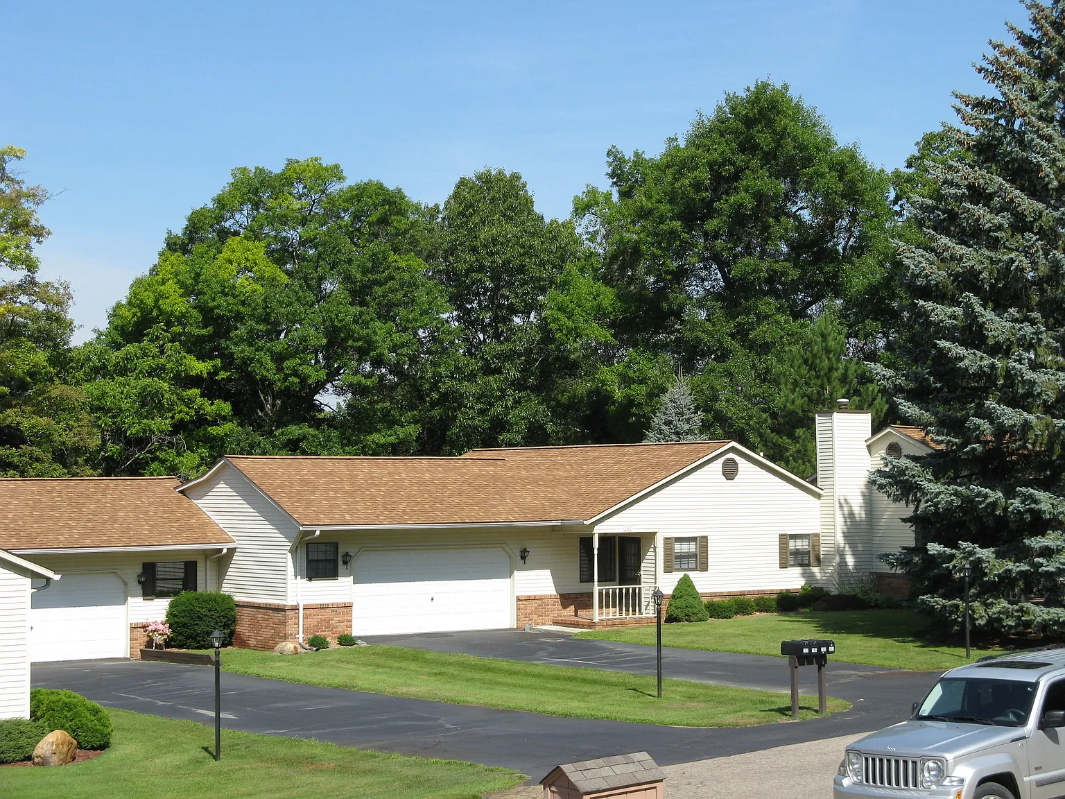 169 Village Ct #1 photo 1