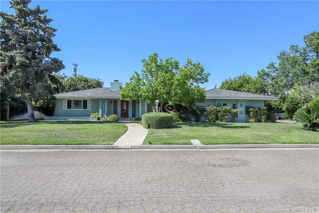 1077 Carolina Dr photo 1