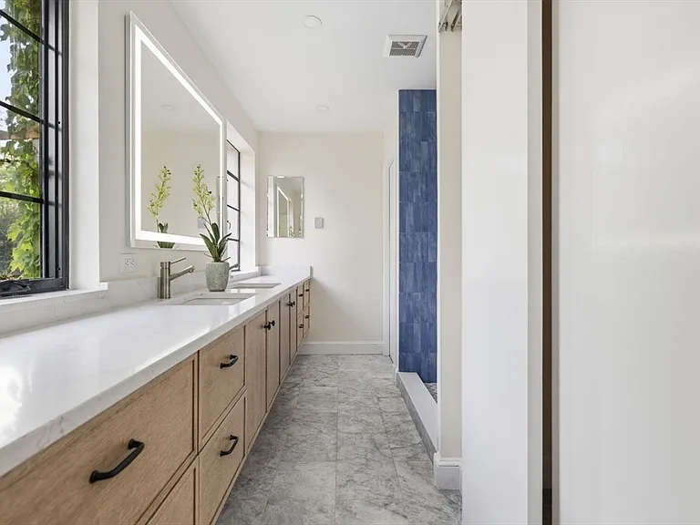 180 Eliot St — Photo 22
