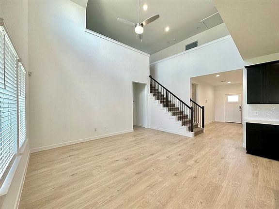 5th image of 29922 Gallatin River Ln