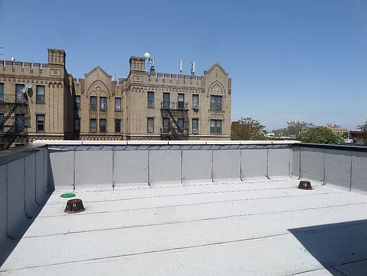 Rented by East Coast Management Solutions | media 9