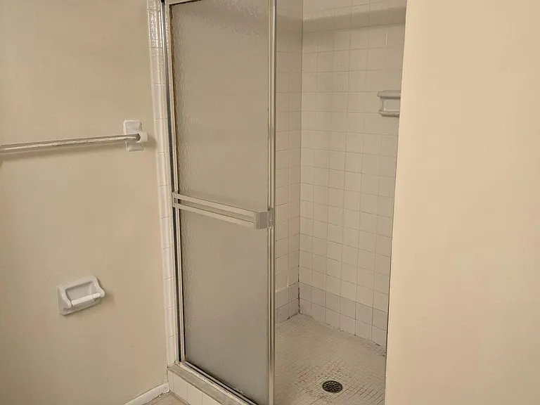 1520 SE Royal Green Cir #K203 — Photo 15