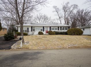 122 59th St, Willowbrook, IL 60527