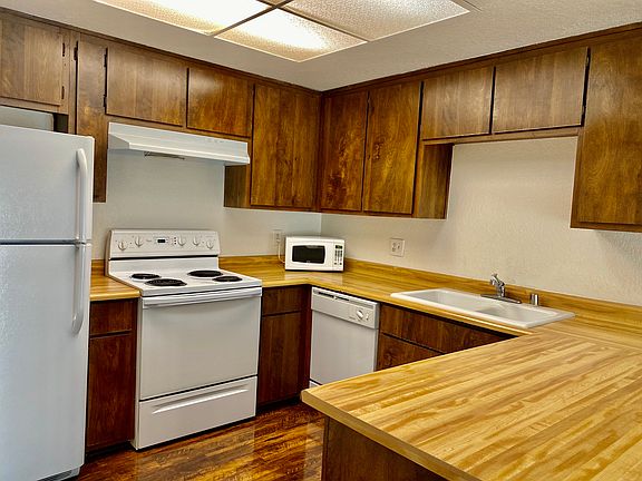4th image of 4947 Travertine Cir
