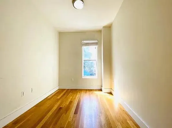 576 Marcy Avenue image 12 of 39