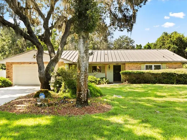 327 Laura Ln, Mount Dora, FL 32757