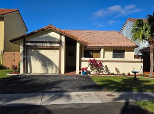 9516 SW 151st Ave, Miami, FL 33196