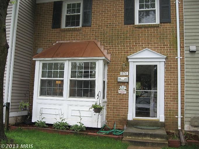 1st image of 1858 Sharwood Pl