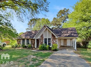 8401 Southernwood Cv, Southaven, MS 38671