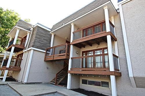 2nd image of 4413 Jefferson St APT 2
