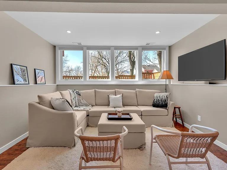 3466 Iris Ct #A — Photo 9