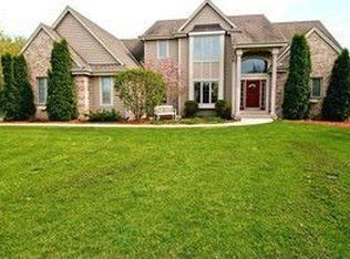 34159 Waterville Lake Dr, Oconomowoc, WI 53066