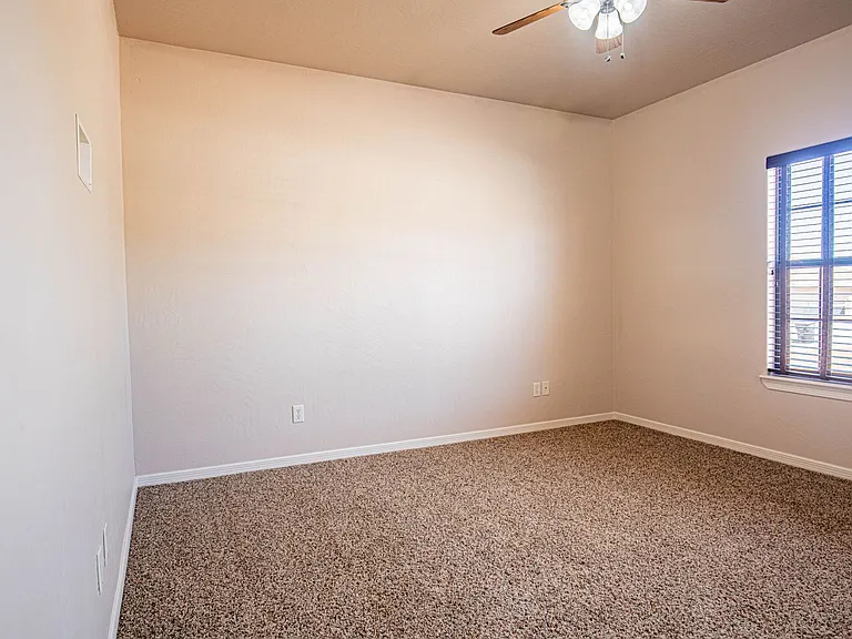 1124 Pajarito Dr — Photo 40