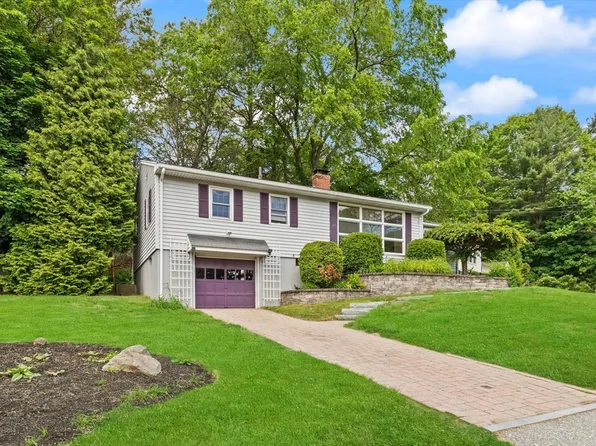 10 Powderhouse Cir, Wilmington, MA 01887