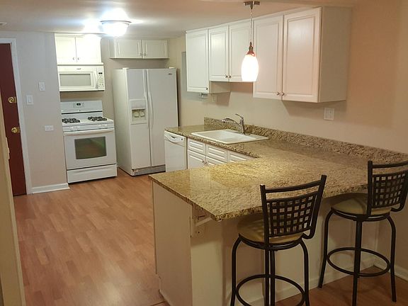 3rd image of 5600 N Karlov Ave #Basement