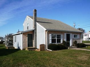 3 Hemlock St, Narragansett, RI 02882