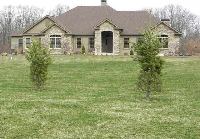 1st image of 108 Fallen Ash Dr
