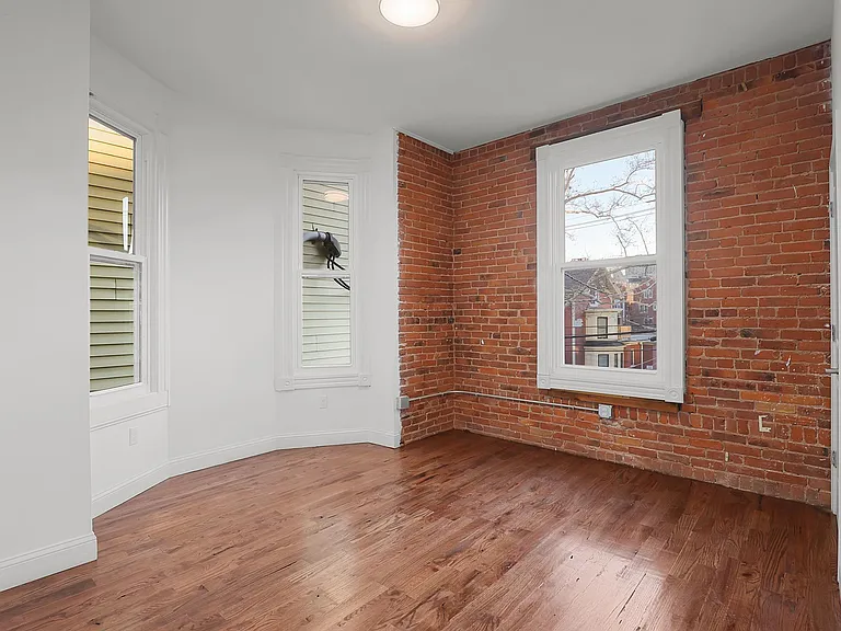 57 Trumbull St #2F — Photo 10