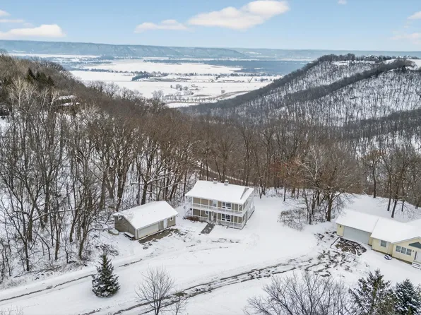 200 Skyline Dr, Wabasha, MN 55981