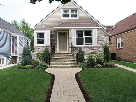 2nd image of 6759 N Ozanam Ave