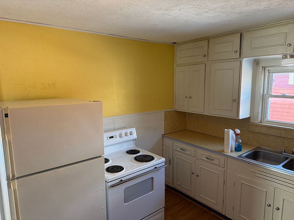 1st image of 219 Washington Ave #3