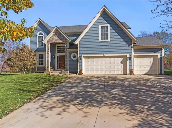 24946 W 150th Ct, Olathe, KS 66061