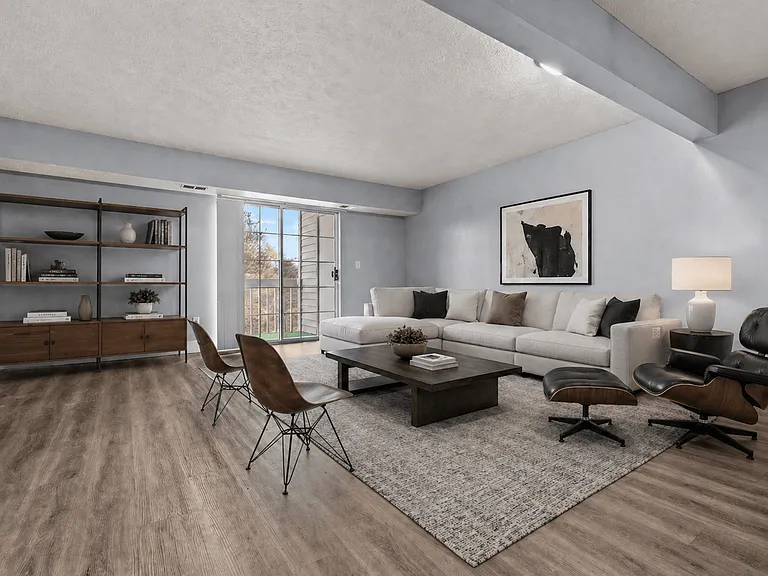 Fairfax Apartments - Lansing, MI — Photo 8