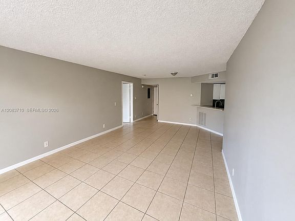 4th image of 8821 Wiles Rd APT 102
