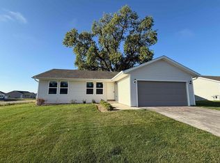640 E Maple Bch, Edgerton, WI 53534
