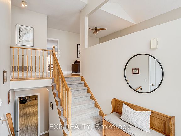 4th image of 13 Blueberry Hill Ct
