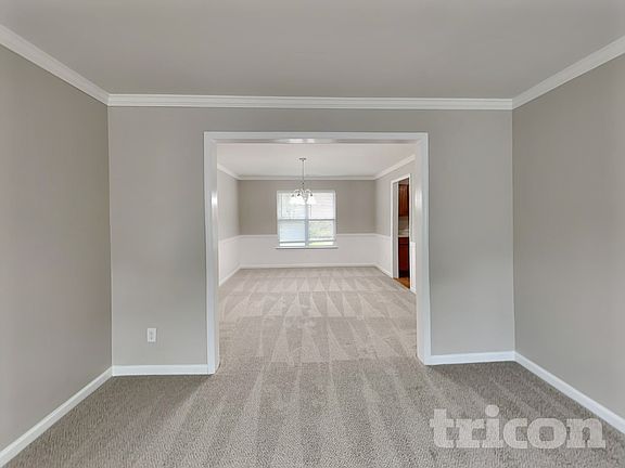 3rd image of 3131 Berthas Overlook