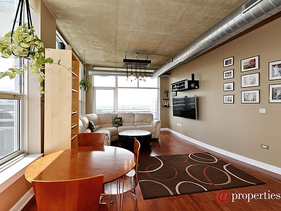 Living Room/Dining Room