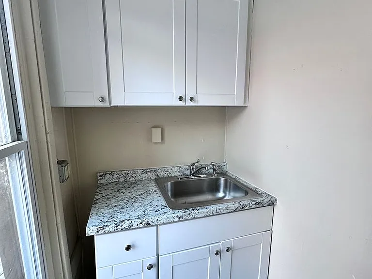 25 S 8th St — Photo 5