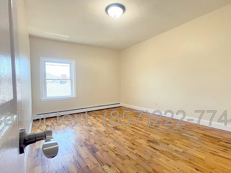 150 Lowell St #3 — Photo 7