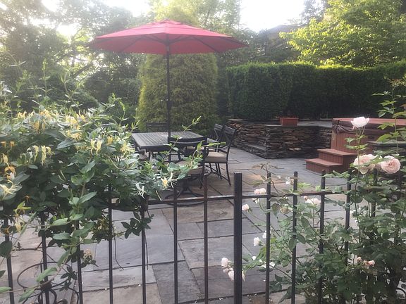 3rd image of 156 Irving Ave