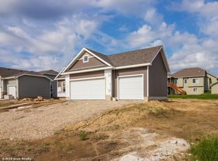 522 NW Somerset Ct, Ankeny, IA 50023