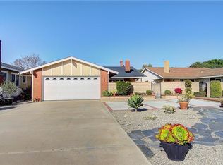 292 E 19th St, Costa Mesa, CA 92627