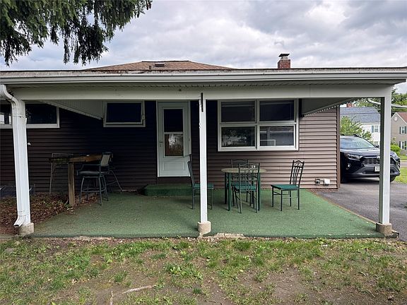 4th image of 254 Burbank Ave