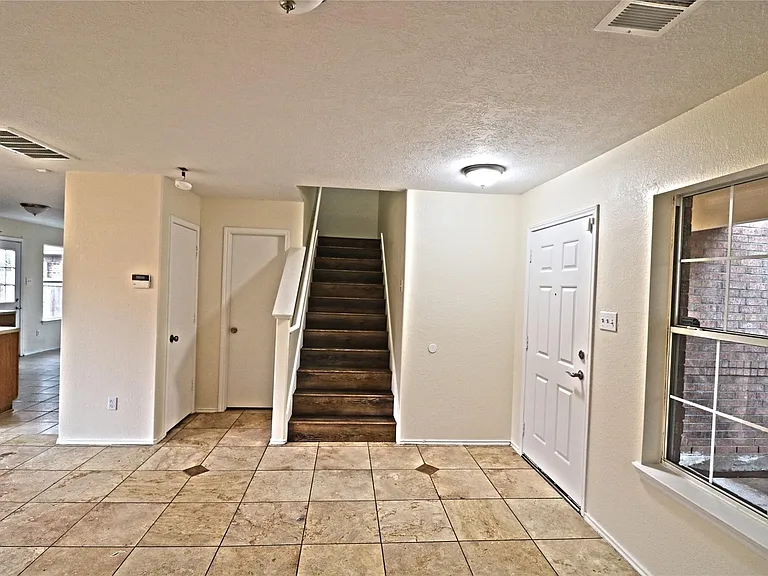 4727 Ivy Meadow Ln — Photo 9