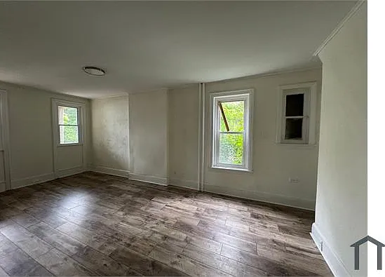 6 bed, $2,250 — Photo 3