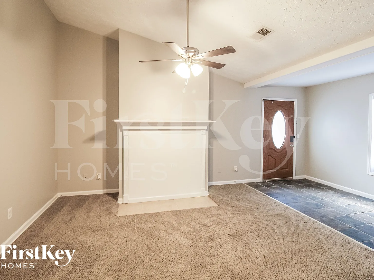 3 bed, 2.0 bath, 1374 sqft, $2,110 — Photo 3