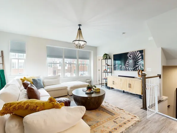 7770 Blackburn Ridge Dr, Manassas, VA 20109