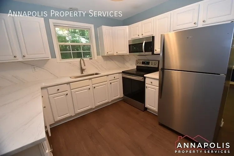 1291 circle drive — Photo 3