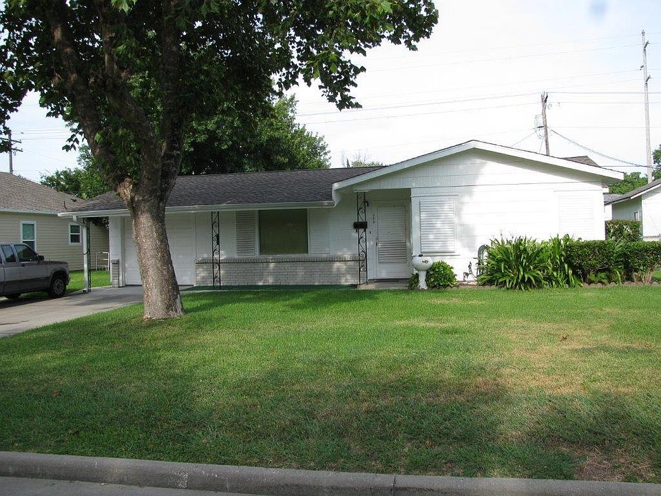 1st image of 102 14th St N