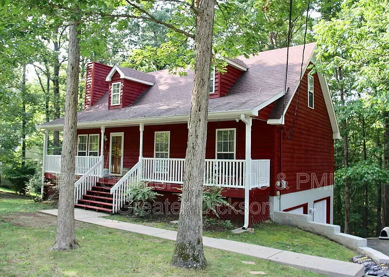 3 bed, 2.5 bath, 1706 sqft, $2,500 — Photo 2