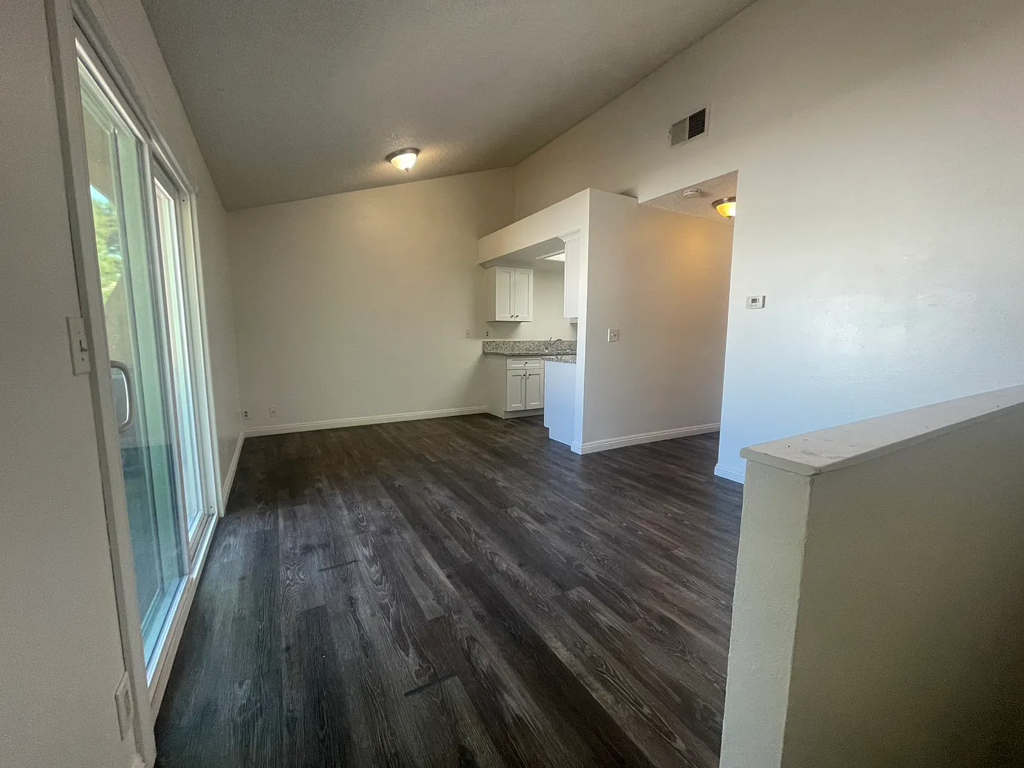 3 bed, 1225 sqft, $2,595 — Photo 4