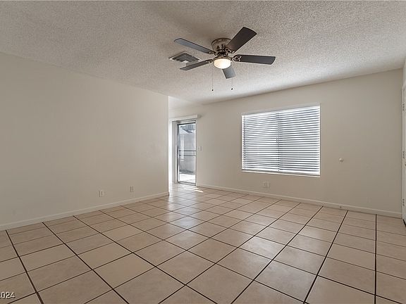 3rd image of 6967 Sylvan Oak Dr