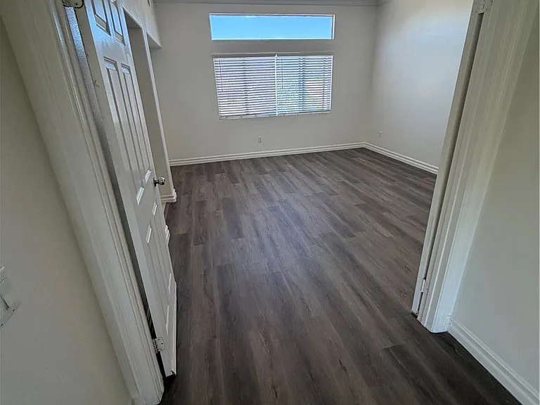 15147 Paddock St — Photo 12
