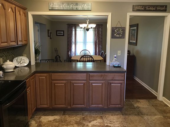 3rd image of 4005 Warbler Hill Cir