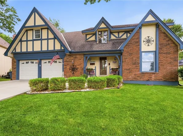 1153 E Frontier Ln, Olathe, KS 66062